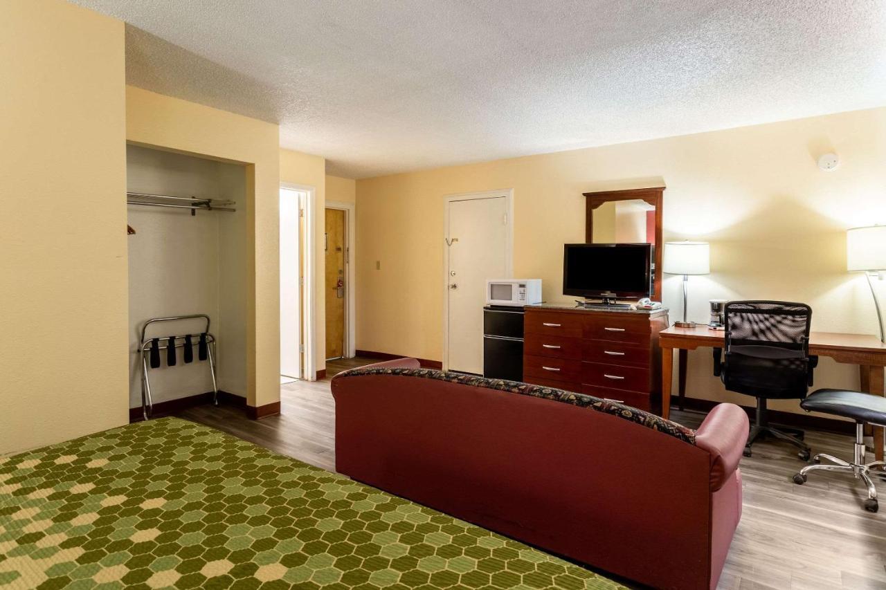 Econo Lodge Gallup Eksteriør billede