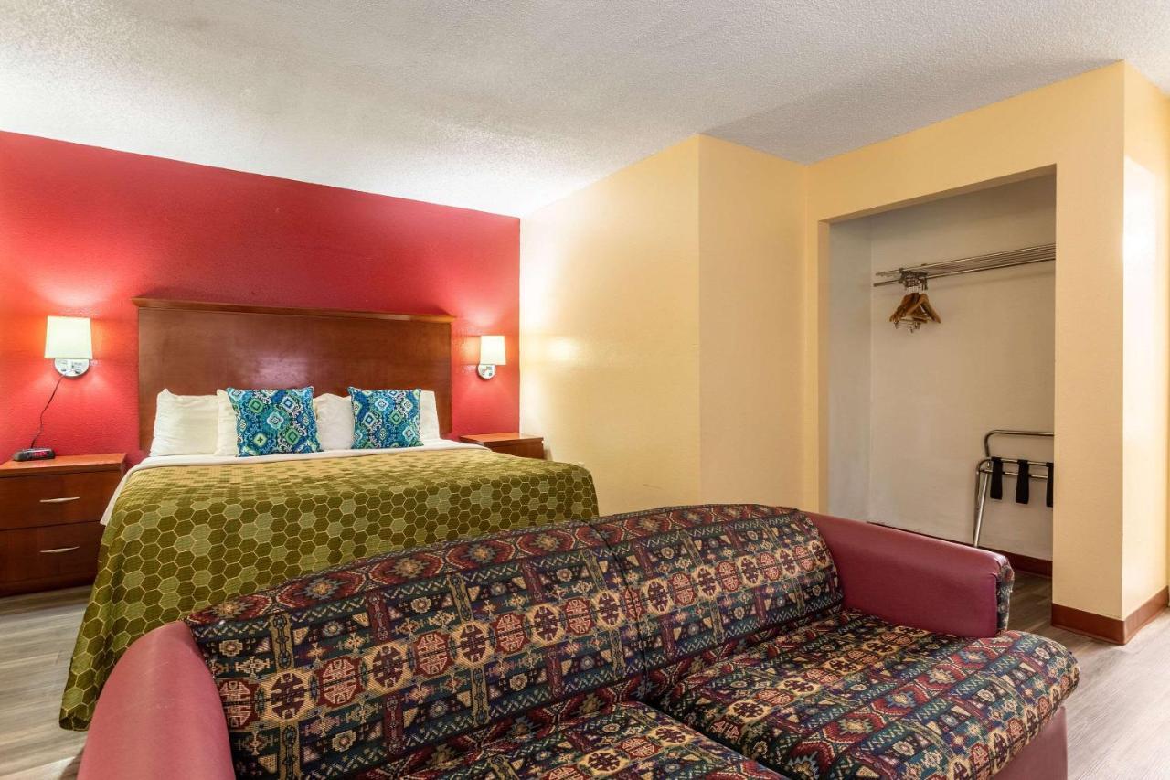 Econo Lodge Gallup Eksteriør billede